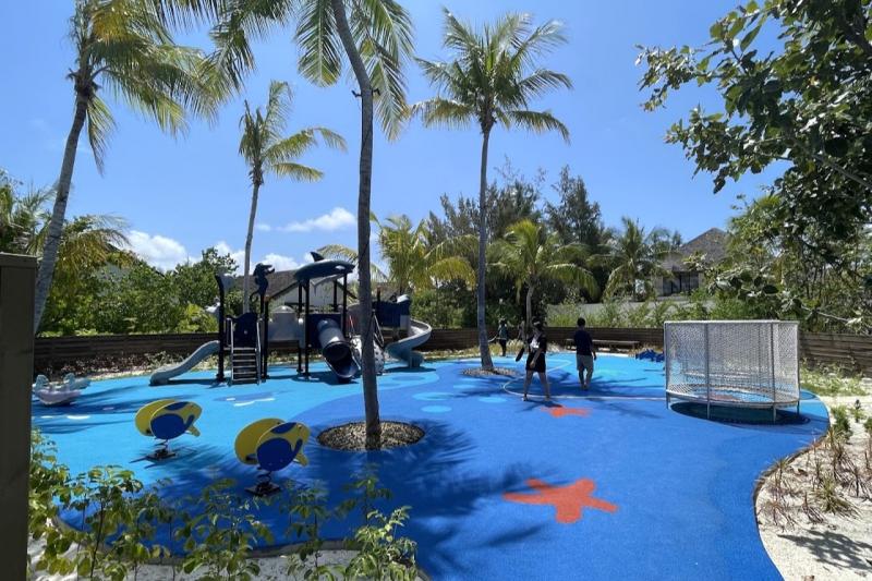 キッズクラブの広い屋外エリア