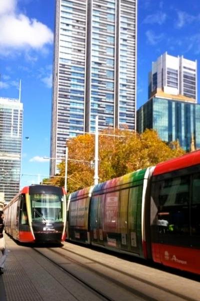 シドニーの町とライトレイル（路面電車）