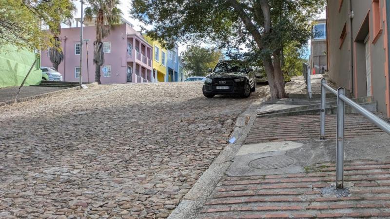 こんなに急な坂道も…