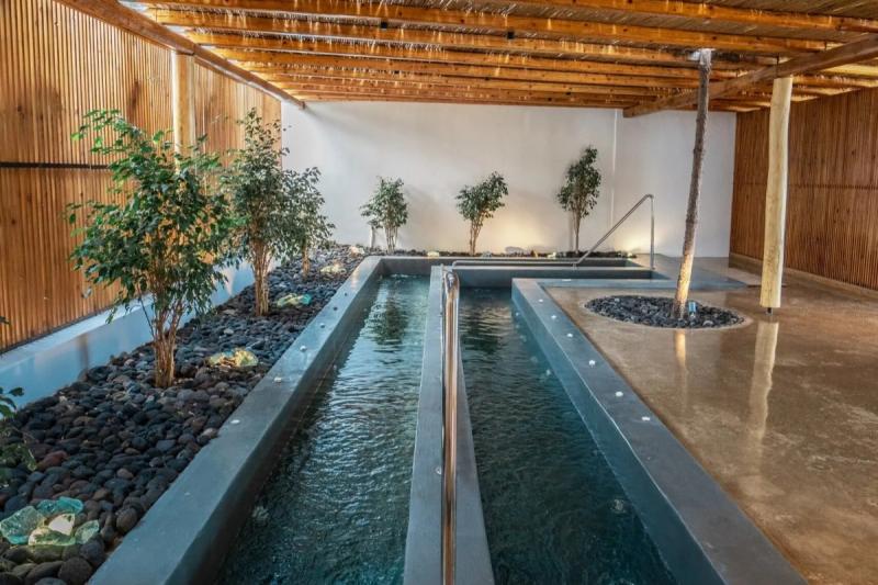 スパ（ウォーターセラピープール）