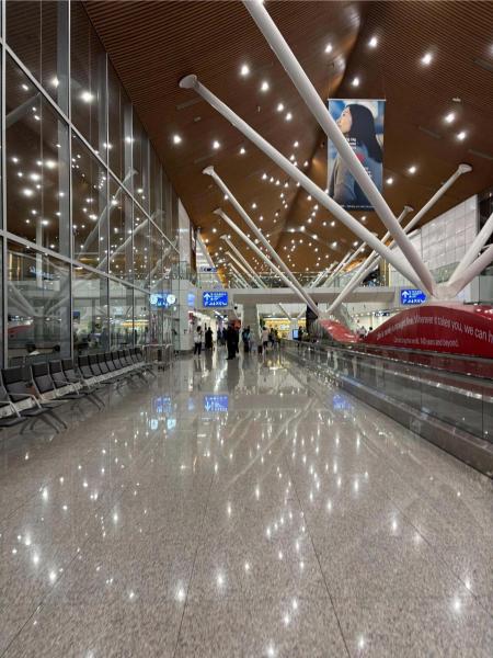初クアラルンプール空港！ 朝4時着で、人が少なくすごく寒かったです（笑）