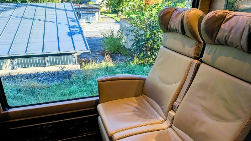 こちらはカップルにおすすめの2人がけのシート