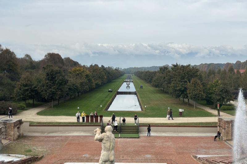 森まで約2kmも続く広大な庭園