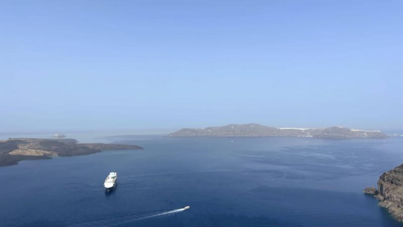 サントリーニ島で泊まったホテルから見える景色