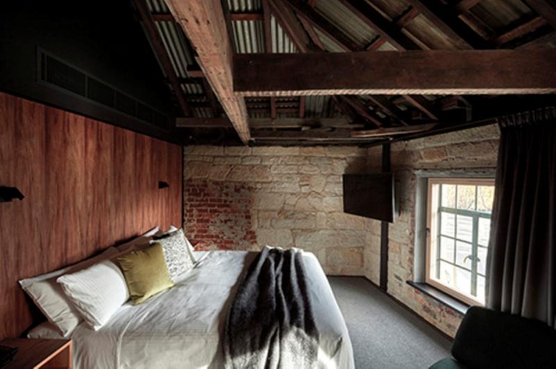 グローブルーム