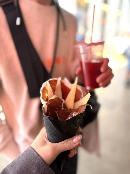 スペインの生ハムは歯応えがありしっかりとした強めの味でした