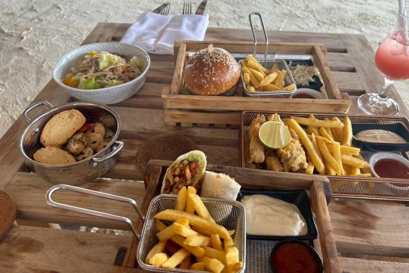 バーでのスナック