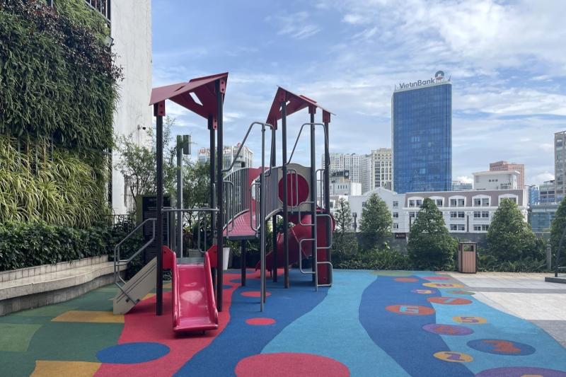 キッズ用アスレチック