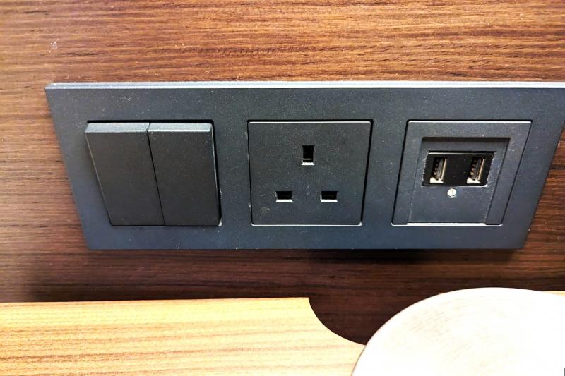 USB充電とCタイプのコンセント