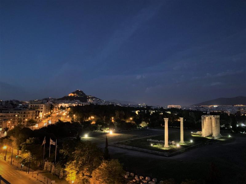アテネの絶景を楽しめるホテルです