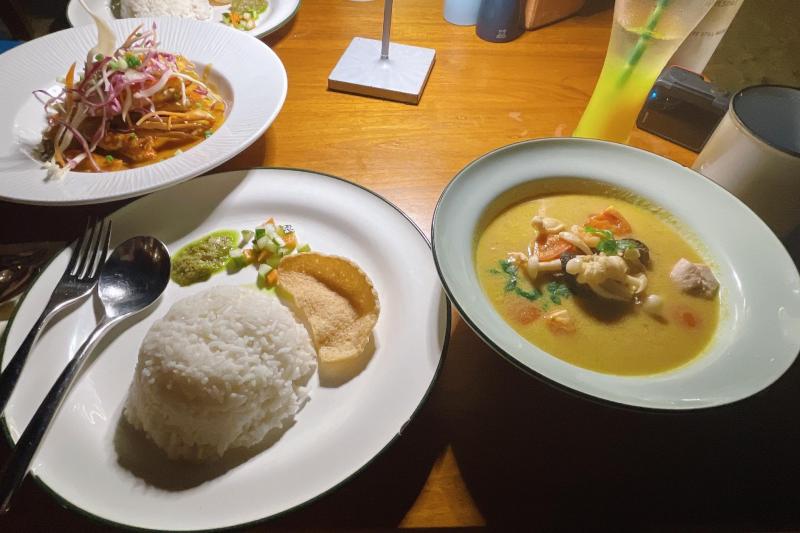 地元産の魚を使ったカレーは、スパイシーでおいしかったです