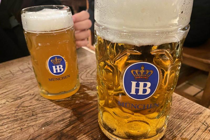 ミュンヘンの老舗ビアホール、ホフブロイハウスで本場のビールを！