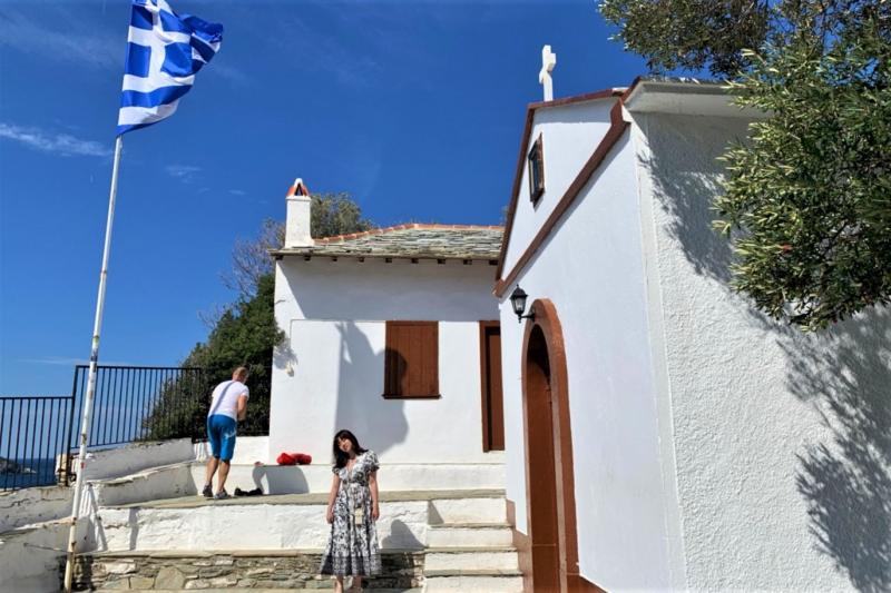 『マンマ・ミーア！』の有名なロケ地アギオス・イオアニス教会（スコペロス島）