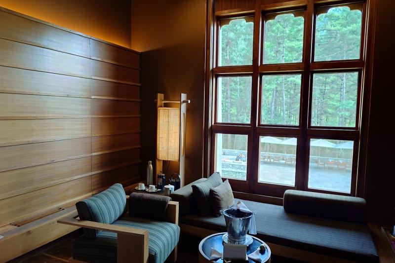 客室内シッティングスペース