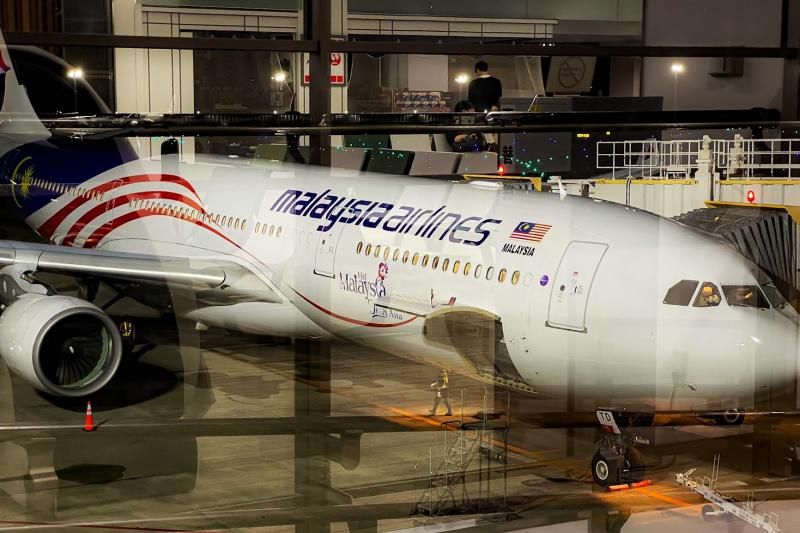 今回利用した機材はA330-300（座席配列2-4-2）