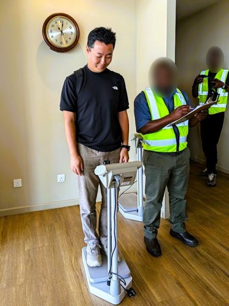荷物を含めた体重測定