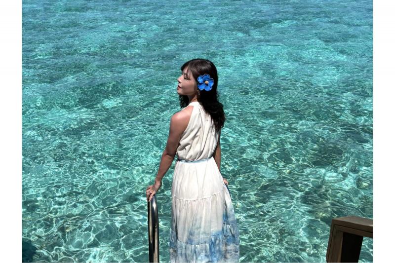 プールの横からは直接海へダイブできます！