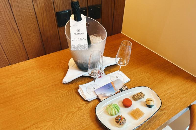 ハネムーン特典のシャンパンハーフボトル