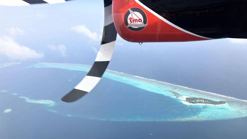 モルディブ本島からジェット機でリゾートへ！ 初めてでドキドキでしたが憧れの景色を上空から見られて心躍りました！