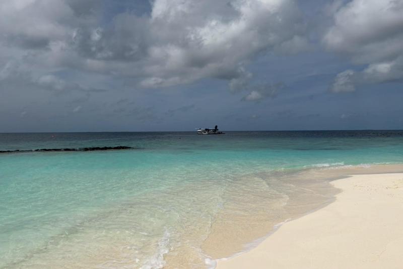 アヴァニの海