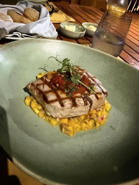 シャングリ・ラ ボラカイでいただいた魚料理