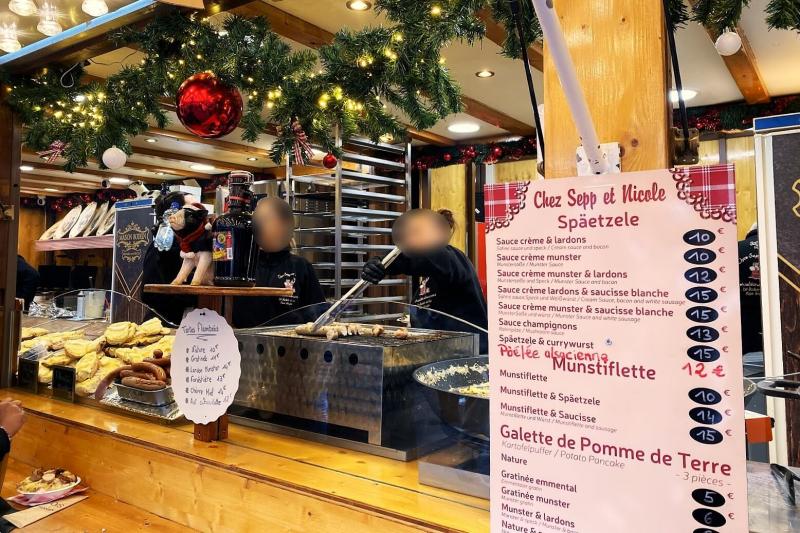 メニューは、英語併記の場所もあれば、フランス語表記しかないお店もあるので、食べたい物や欲しい物が決まっていれば、フランス語表記をメモしておくと迷わずに買えます。