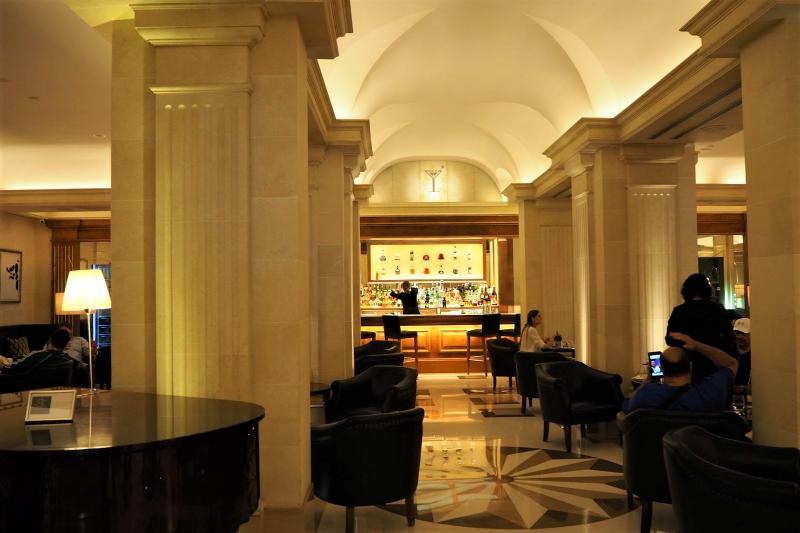 ホテルのシンボルであるバー「El Bar del Majestic」です。ホテル宿泊のお客様だけではなく、現地の方々の憩いの場となっております