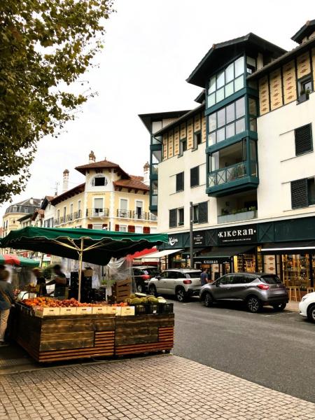 フランスのバスク地方で人気の観光地サン ジャン ド リュズ