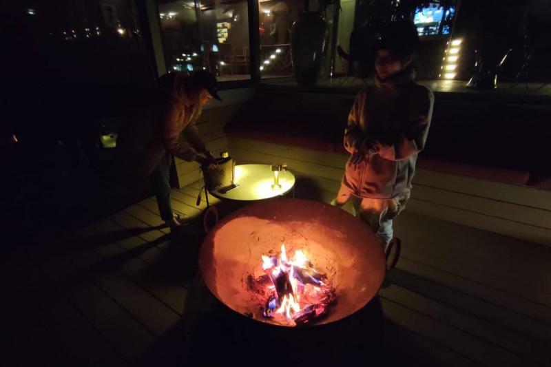 焚き火の暖かさが染みます