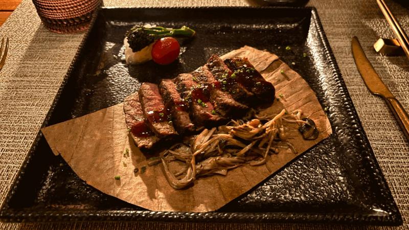贅沢に味わう和牛のステーキ
