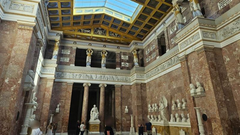 神殿内部の様子