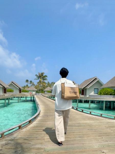 お部屋へ向かう水上桟橋にて