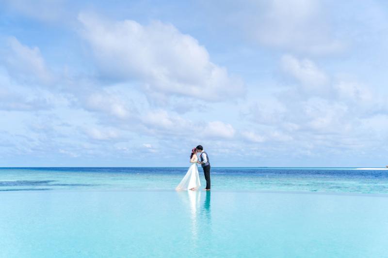 インフィニティプールで水上に立っているような素敵な写真を撮ってもらいました
