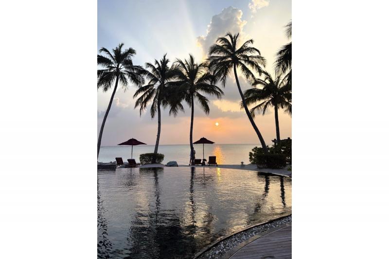 リゾートでの夕暮れ時