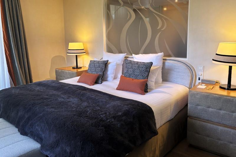 こちらも上品な内装ですね