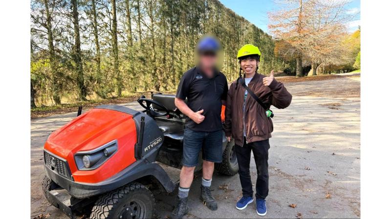 キウイフルーツ農園にて。生産者の方はとてもフレンドリーでした！
