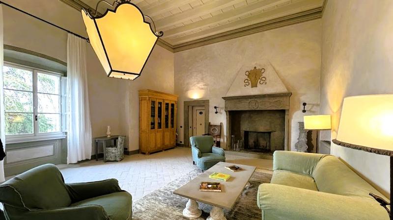 広々としたリビングスペース