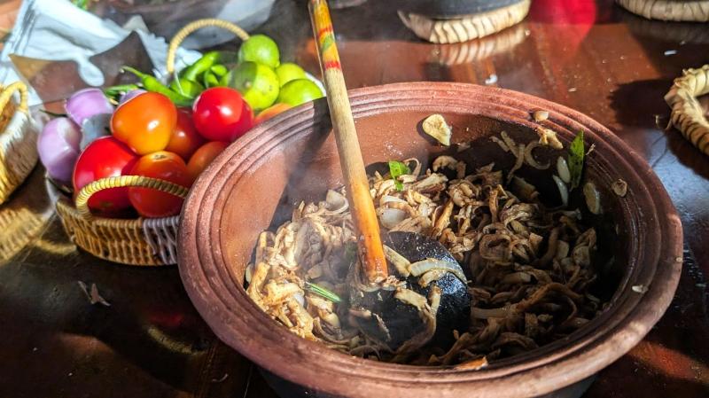 きのこ山盛りだったのが炒めるとこんな感じに！