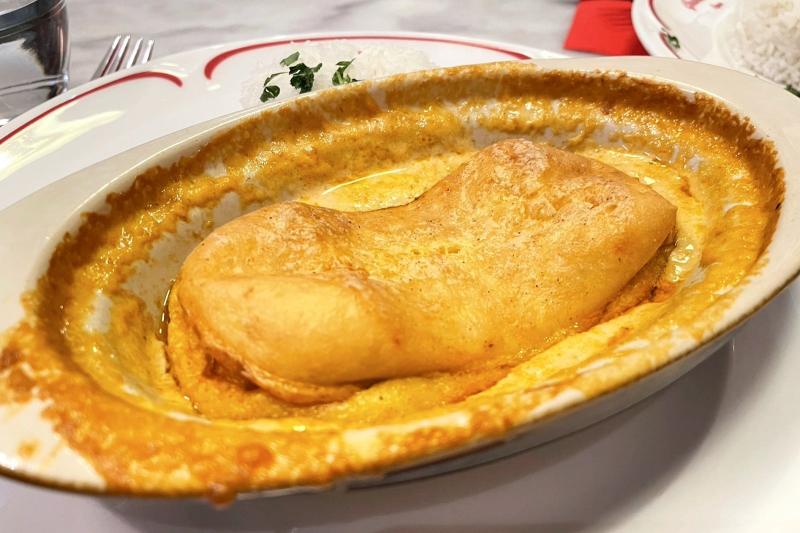 今回試食させていただいたのは、クネルと呼ばれる、魚のすり身をスフレのように焼き上げた料理です