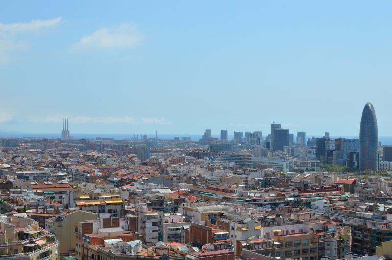 頂上からはバルセロナの景色を一望できます！