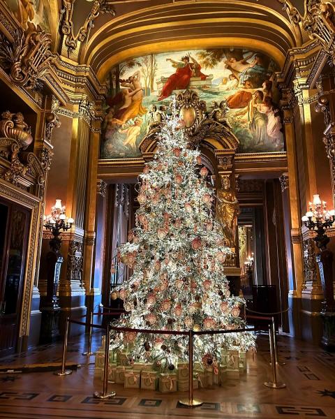 オペラ ガルニエのクリスマスツリー