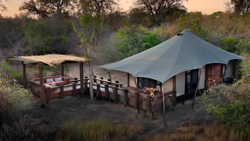 アンドビヨンド エンガラ テンテッド キャンプ