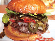 【バーガー】Uneeda Burgerバーガー通を唸らせる究極の上質バーガー。本物のバーガーを本場で食べてみる価値あり。