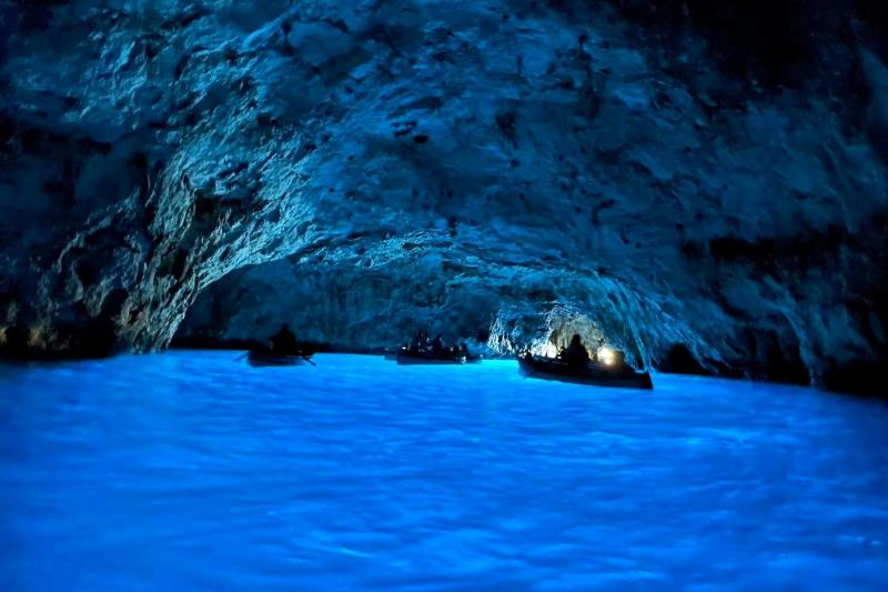 青の洞窟（カプリ島）