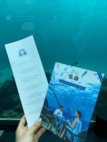 水中レストランメニュー