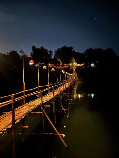 夜のバンブーブリッジ