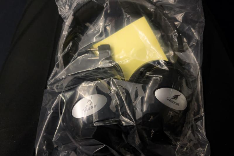 イヤホンではなくヘッドホンが！