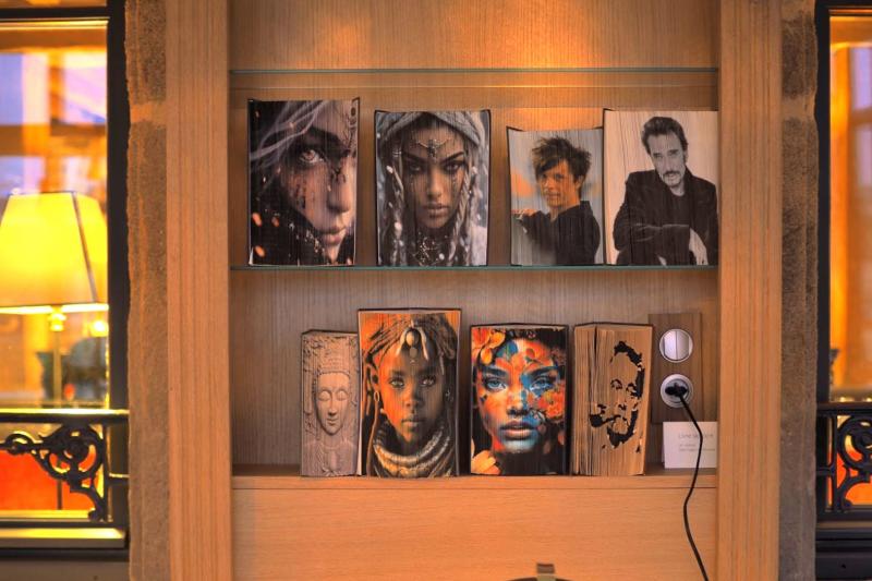 おしゃれなブックフォールディングアート