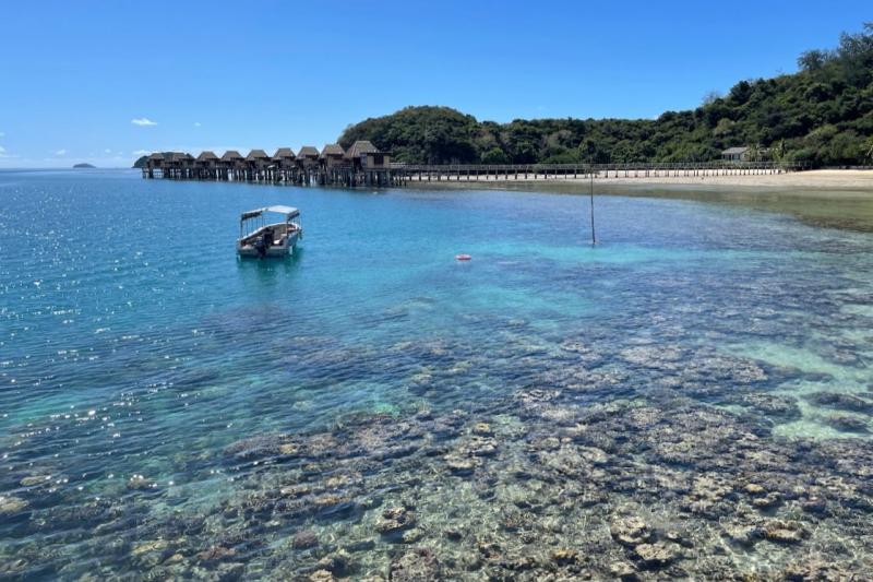 透き通る美しい海