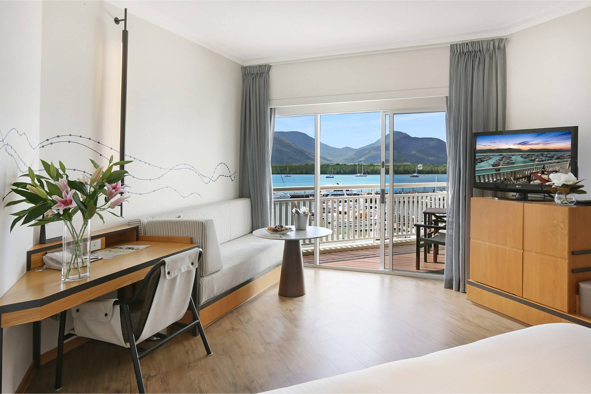 Cairns HOTEL|ケアンズ ホテル